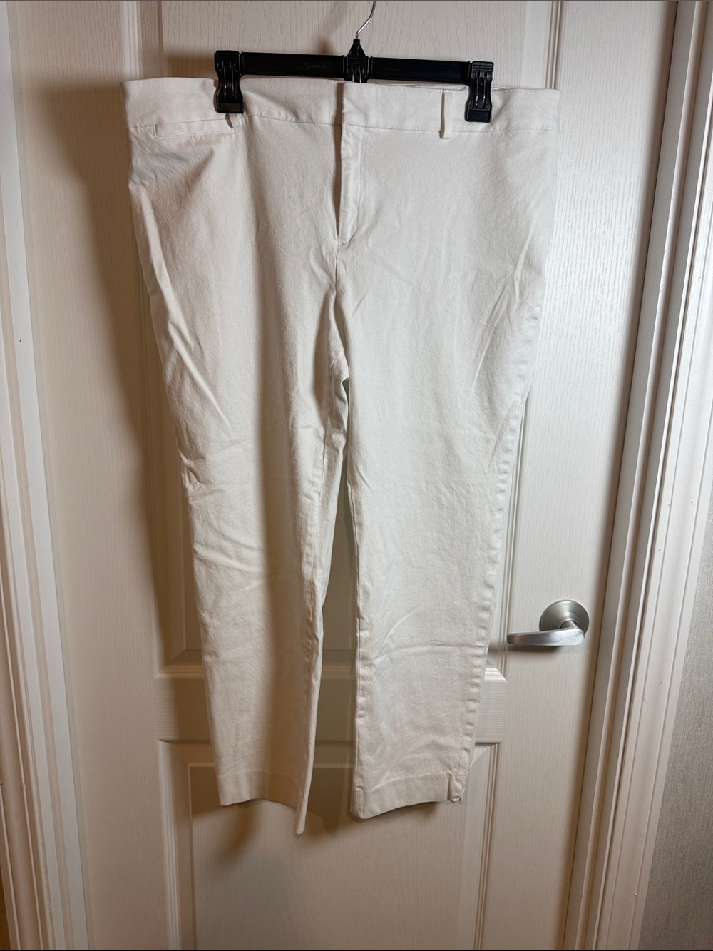 Crown and ivy White Women's Stretch Pants